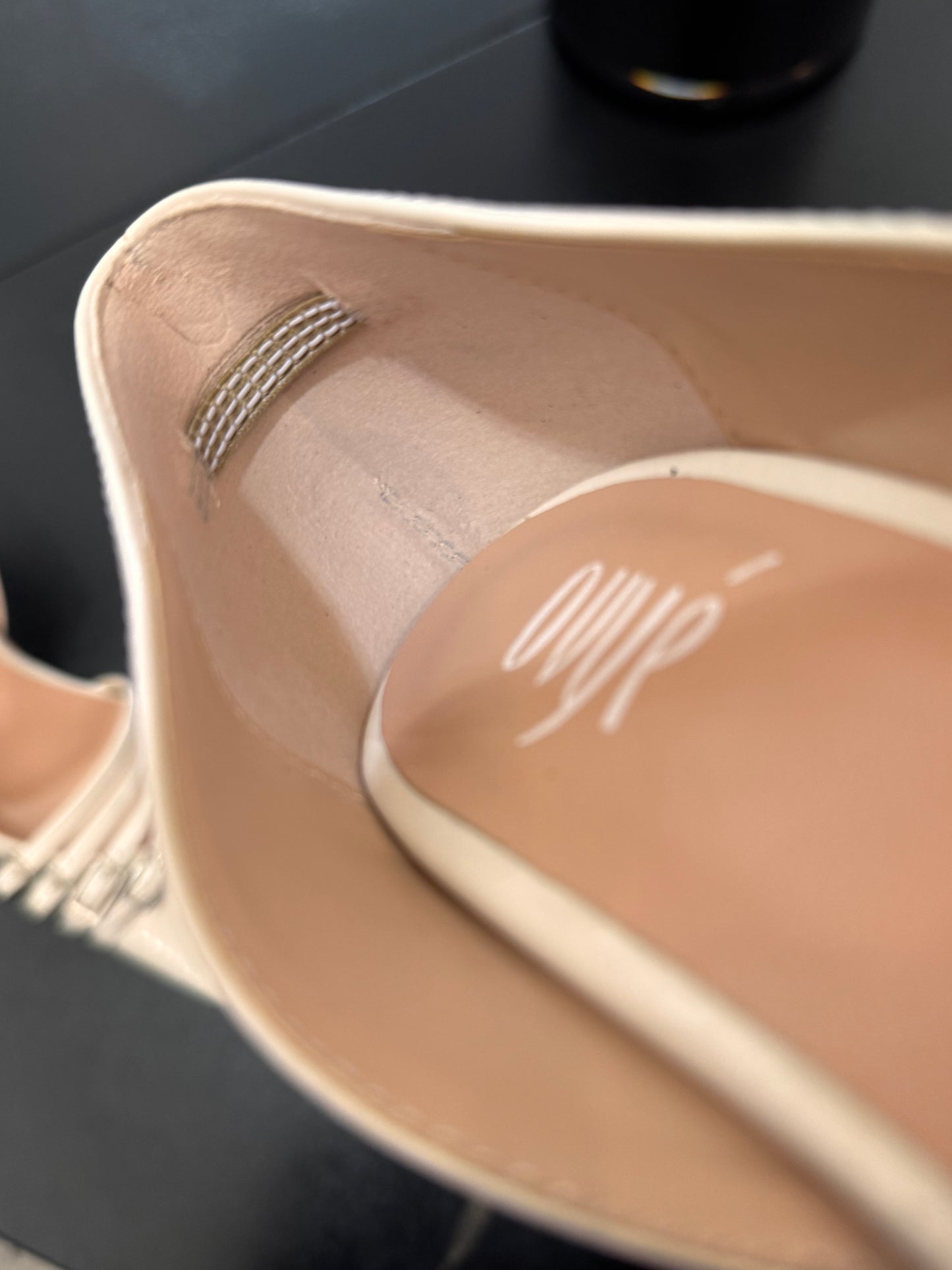 Slingback vernice beige
