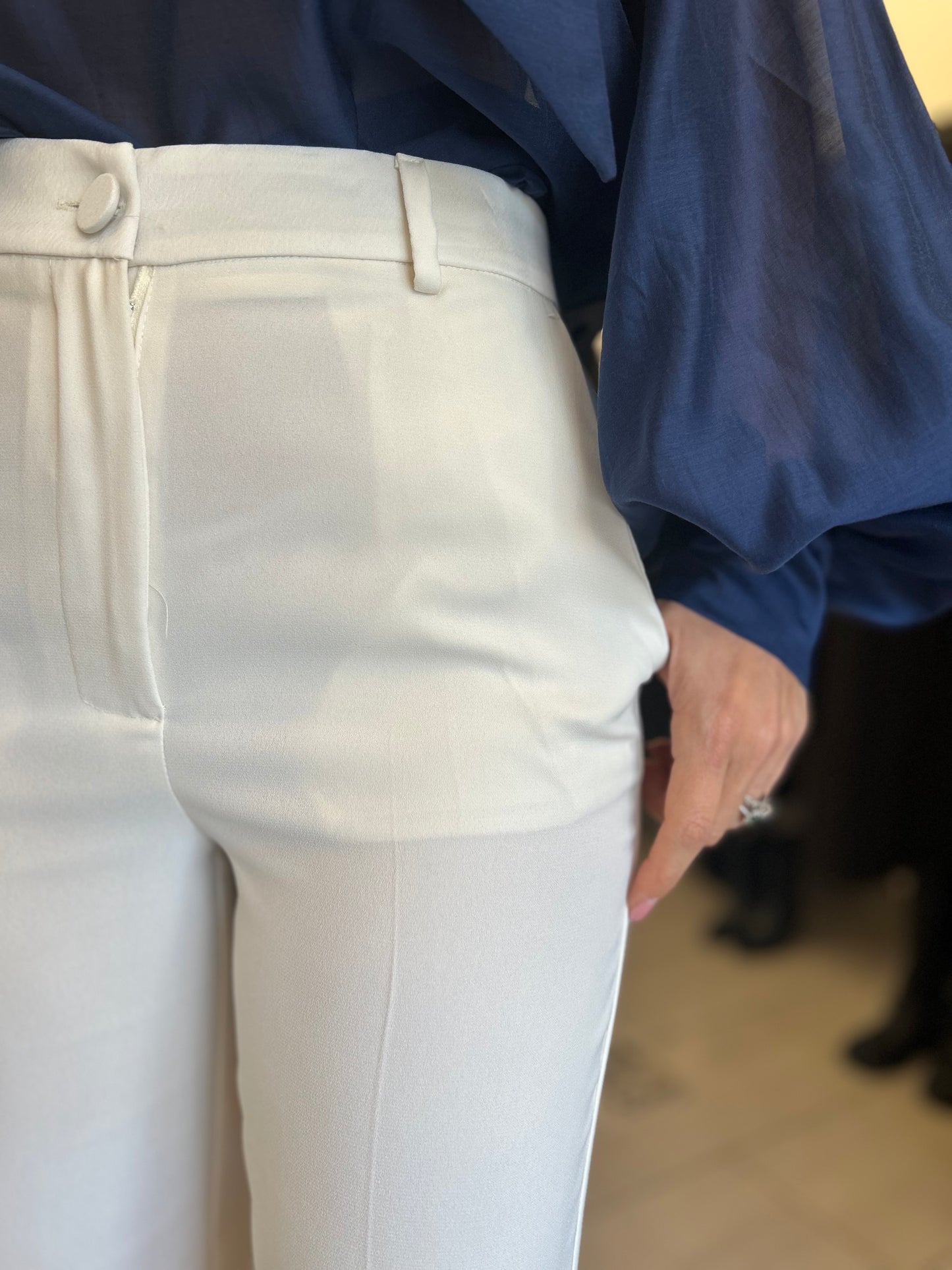 Pantalone bianco vicolo