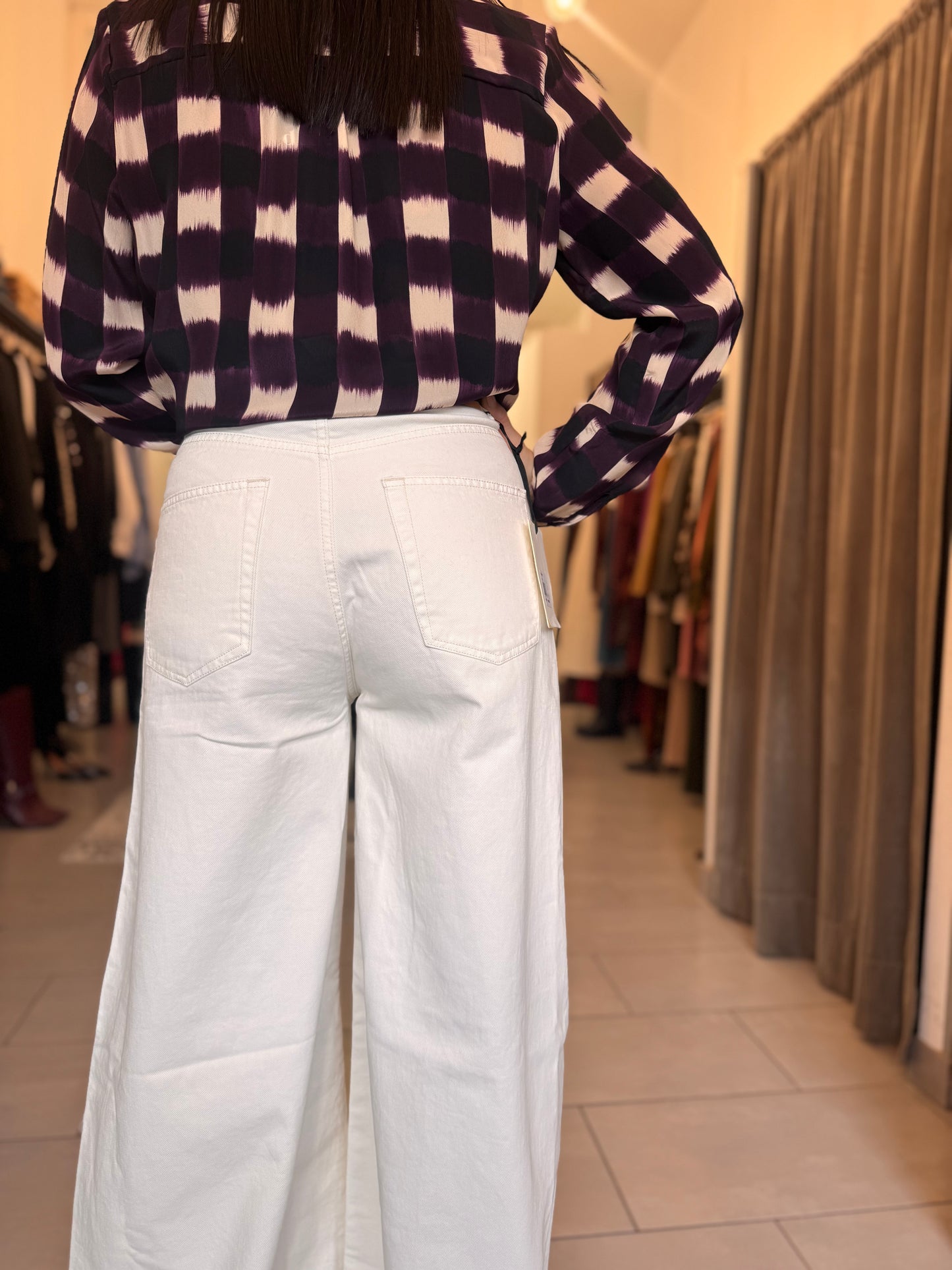 Jeans bianco Vicolo con bottoni gioiello