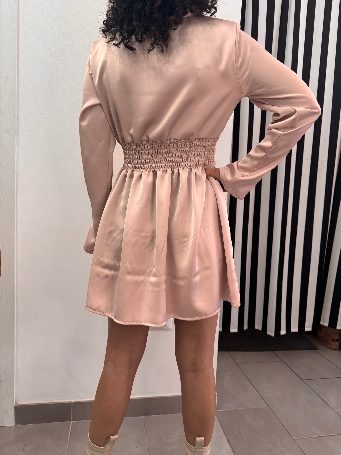 Abito corto satin