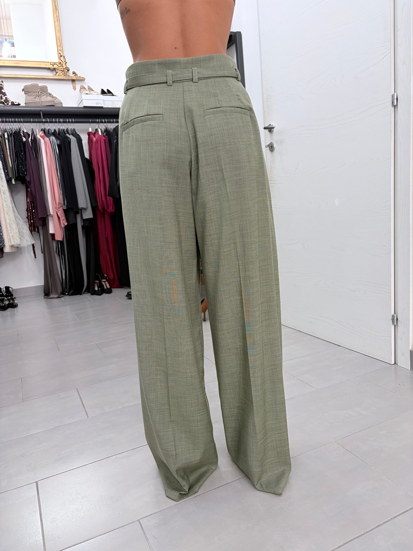 Pantalone Vicolo verde salvia con pences