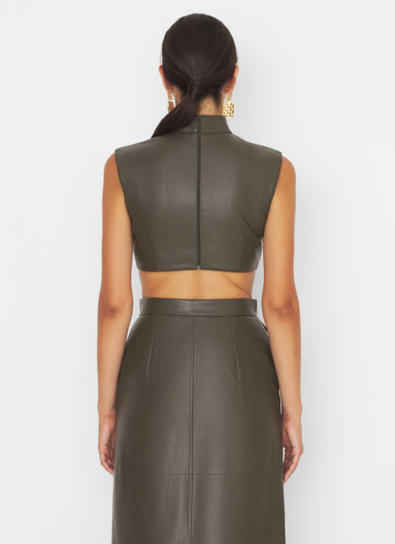 Top crop senza maniche in eco pelle