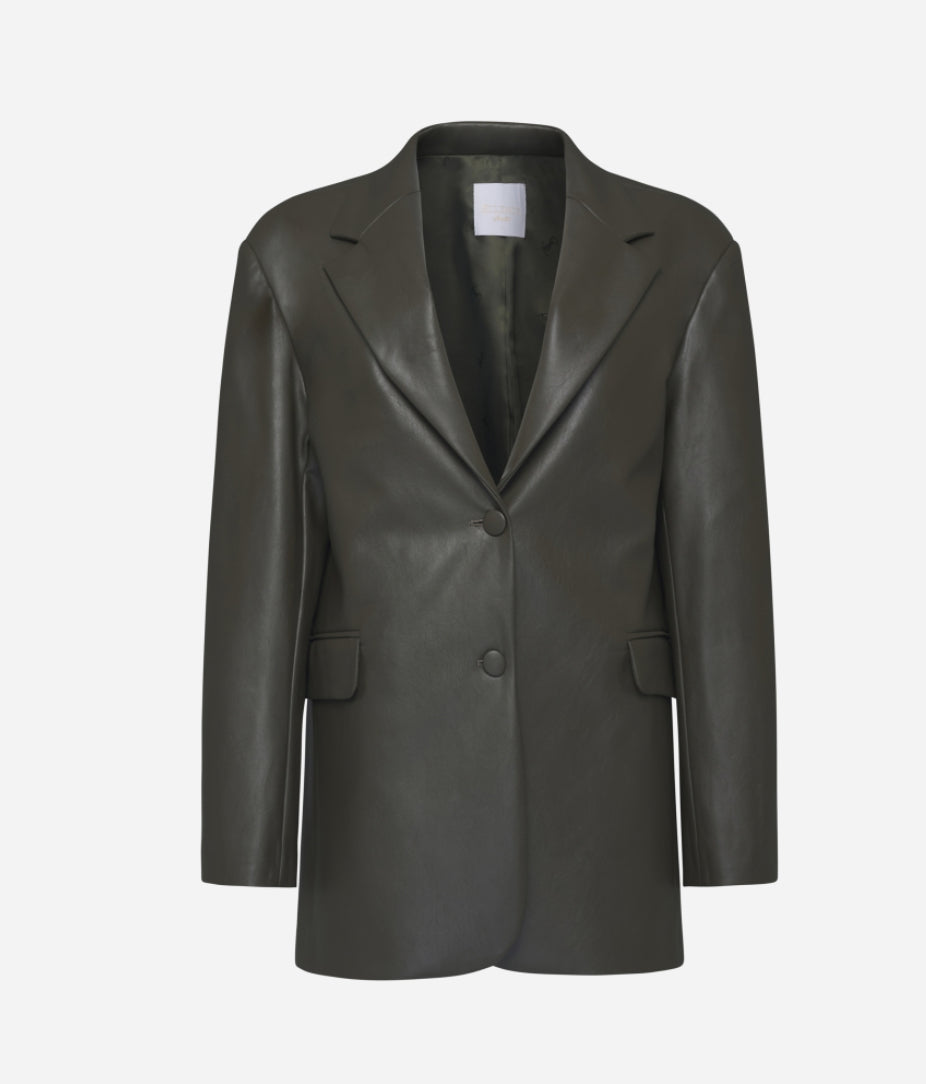 Blazer oversize realizzata in tessuto eco pelle