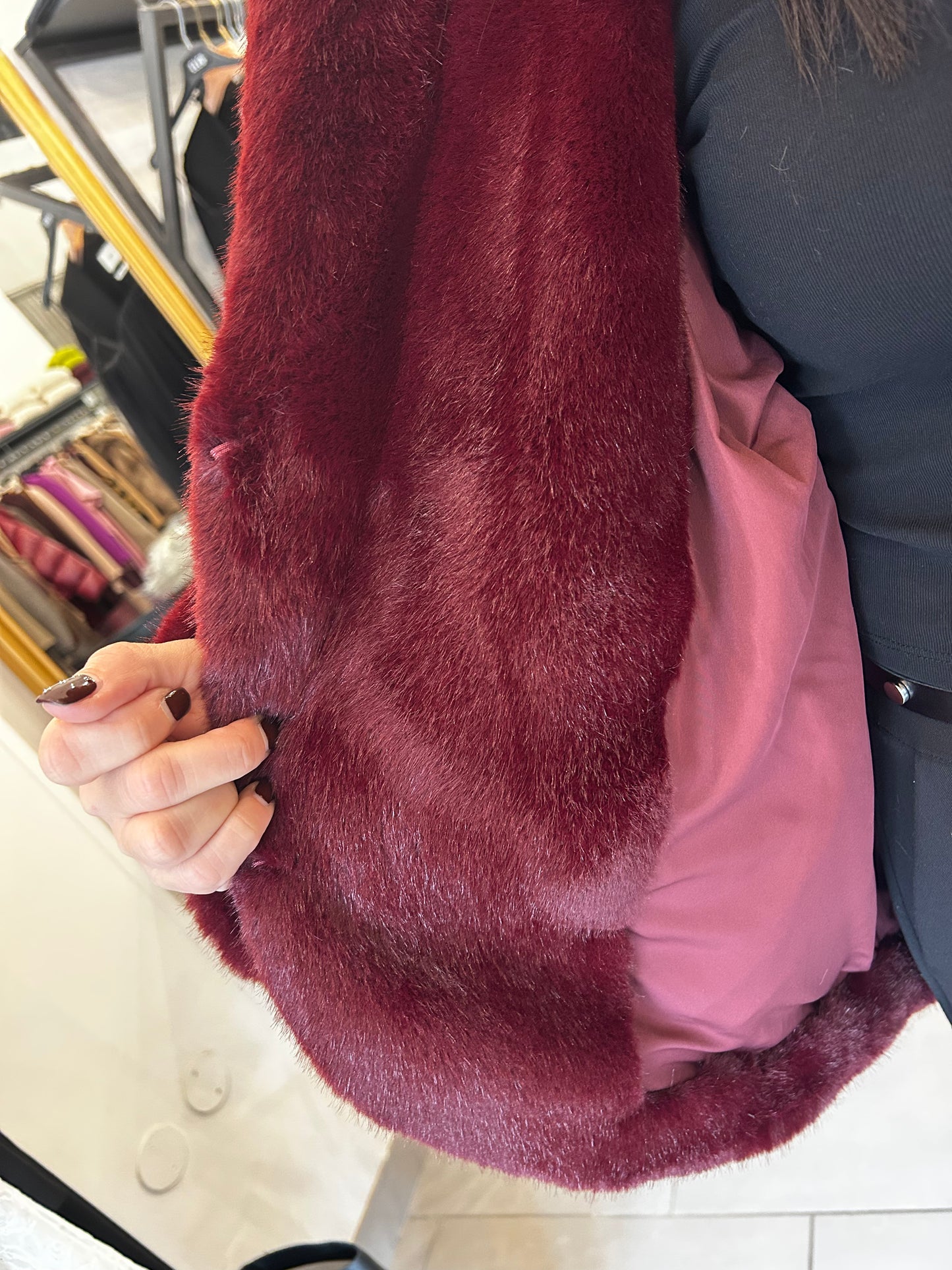 Eco pelliccia con cappuccio Silence Limited