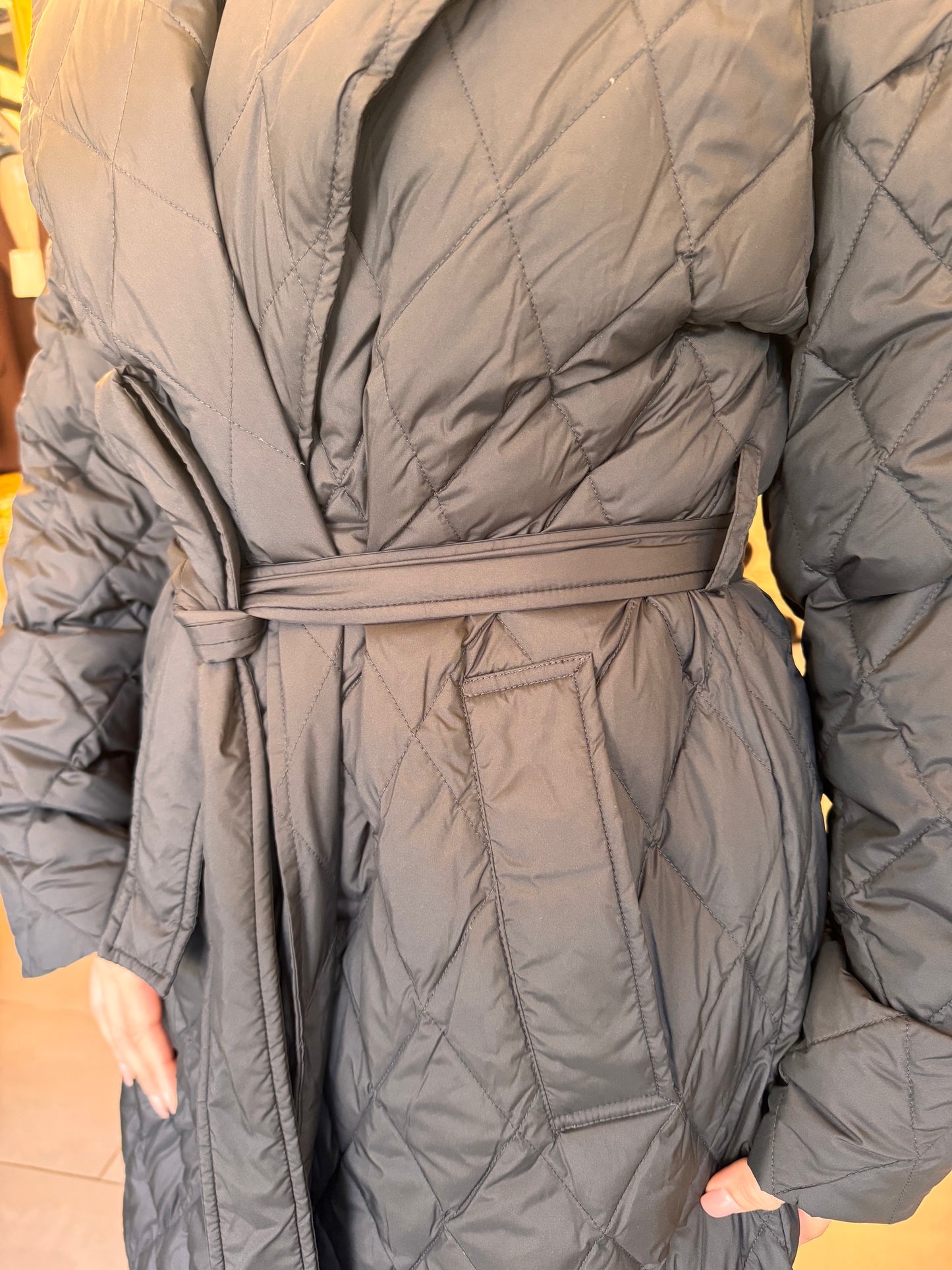 Piumino lungo nero Vicolo