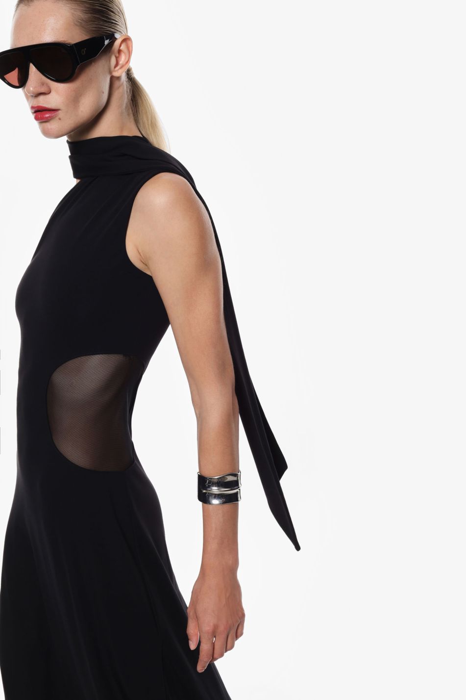VESTITO LUNGO CON SCOLLO ASIMMETRICO