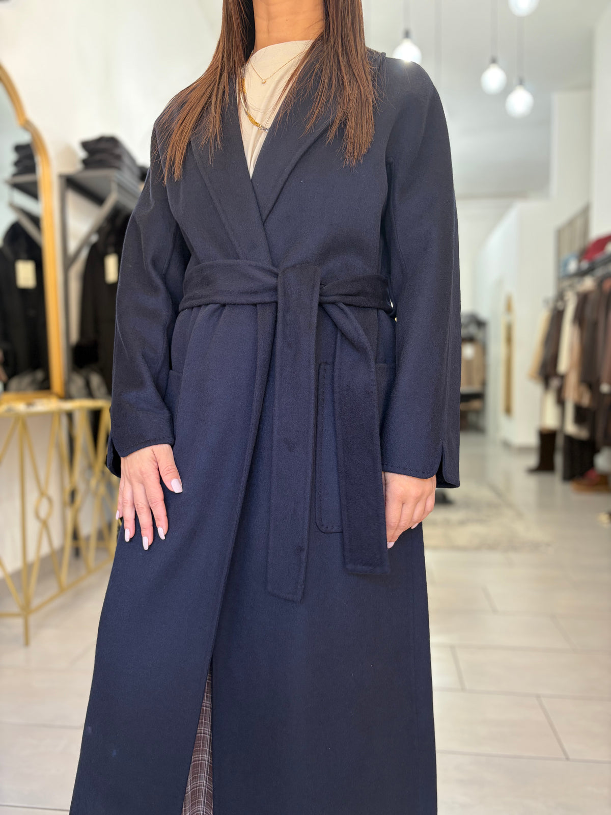 Cappotto a vestaglia blu Vicolo con collo a rever ampio e cintura in tinta da annodare
