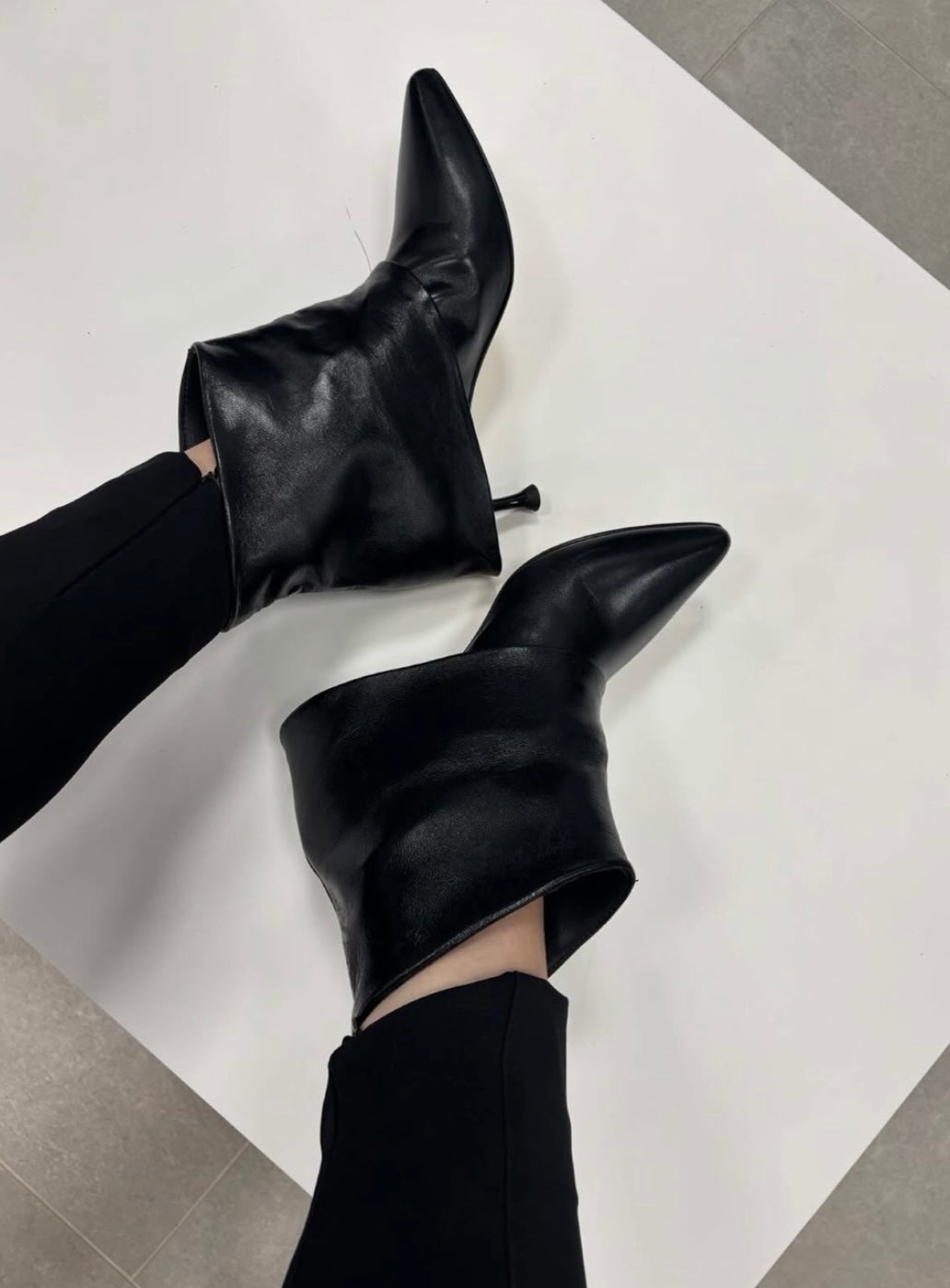 Tronchetto nero in pelle