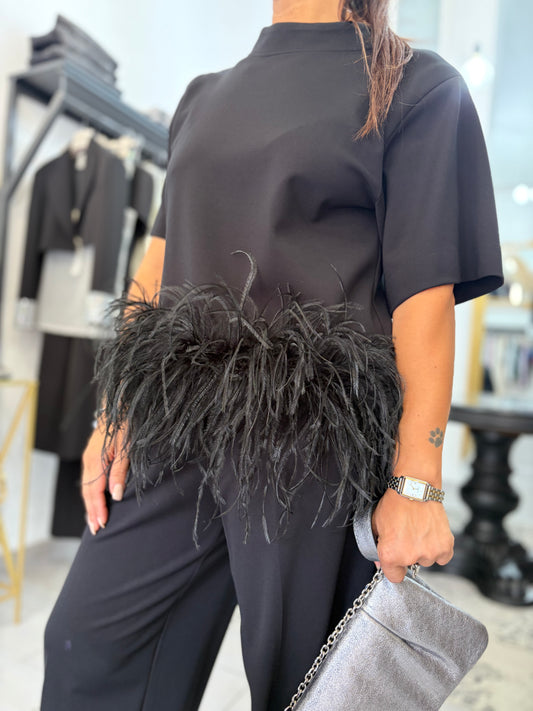 Blusa nera manica corta Imperial dettaglio piume