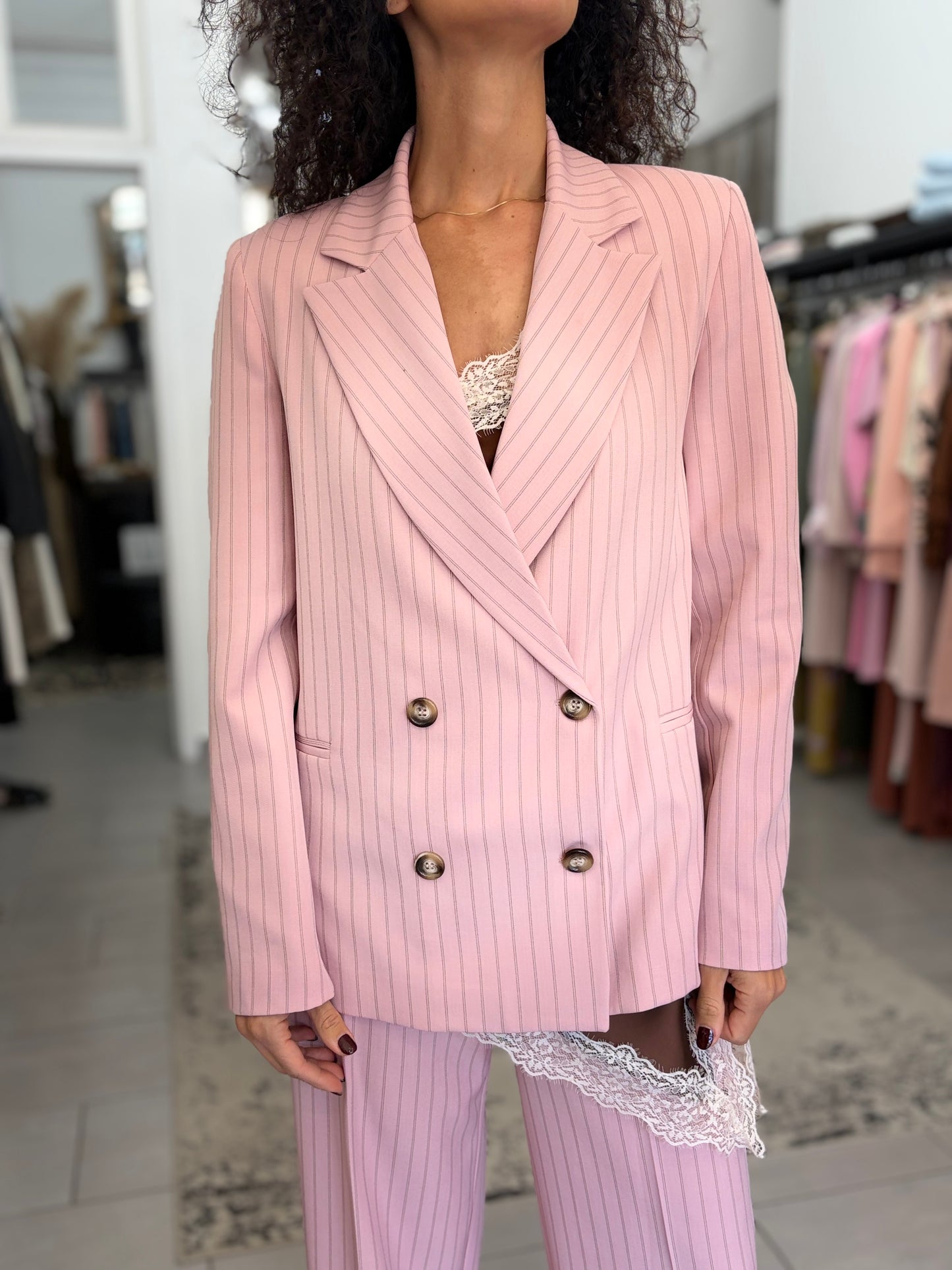 Blazer rosa con righe sottili  marroni