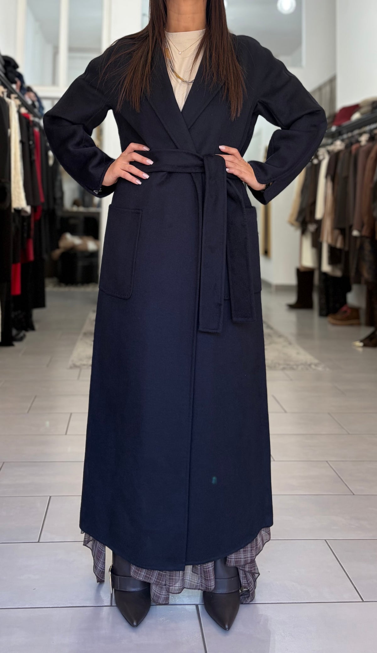 Cappotto a vestaglia blu Vicolo con collo a rever ampio e cintura in tinta da annodare