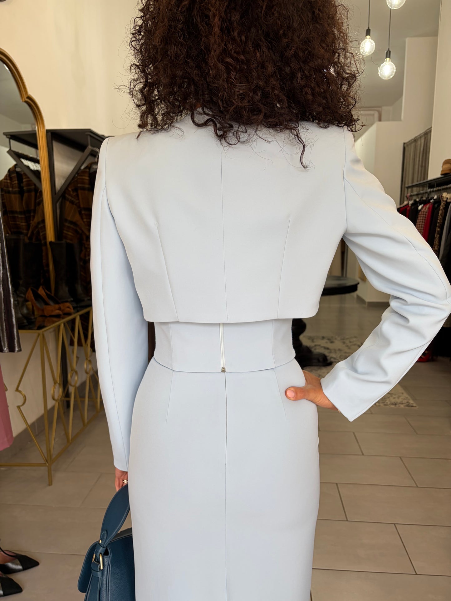 Blazer corto celeste abbottonatura laterale gioiello