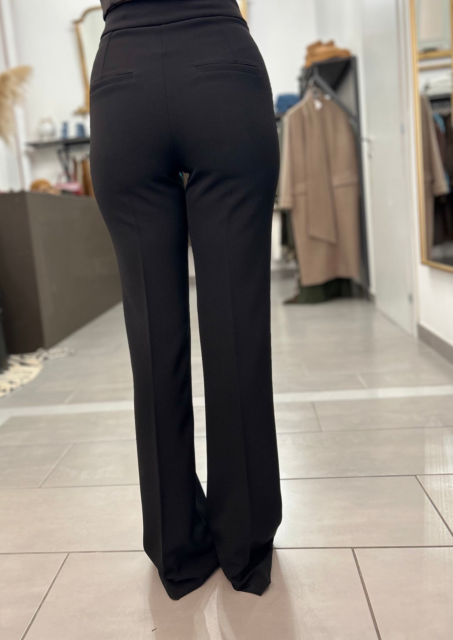 Pantalone a zampa nero
