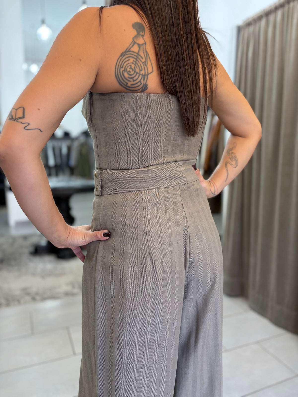Top corsetto con zip frontale e risvolto