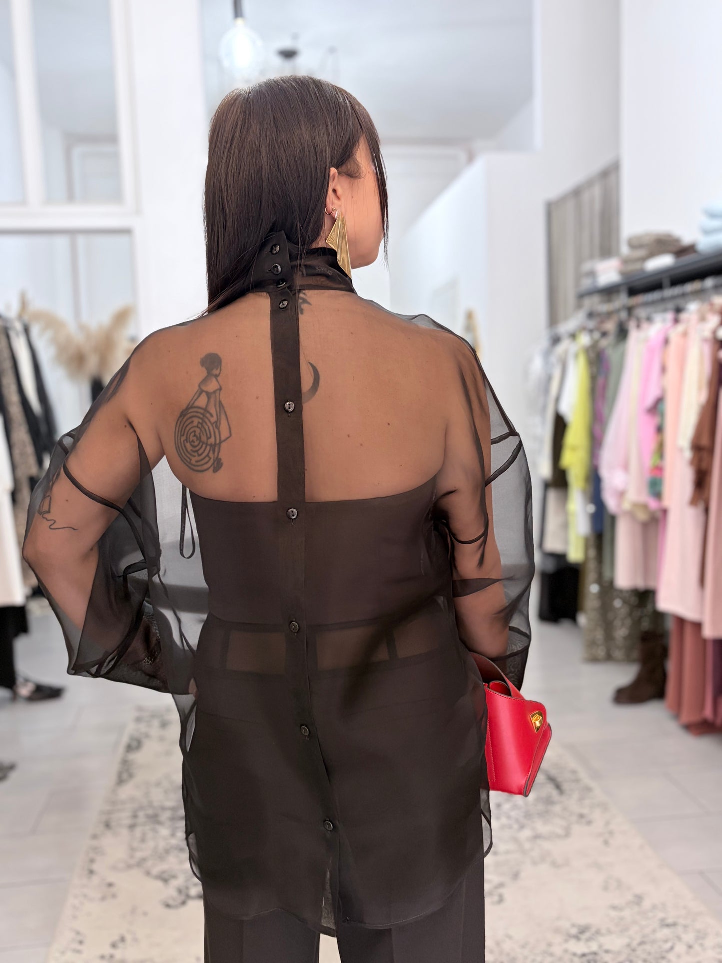 Camicia nera trasparente Ovyè
