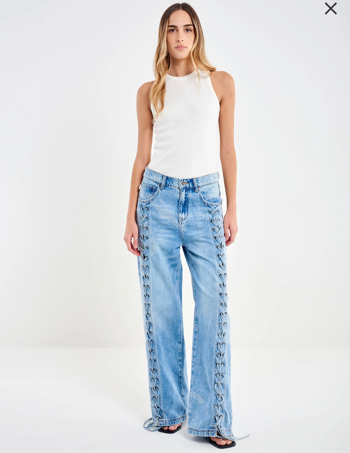 Jeans Vicolo con Intreccio Laterale