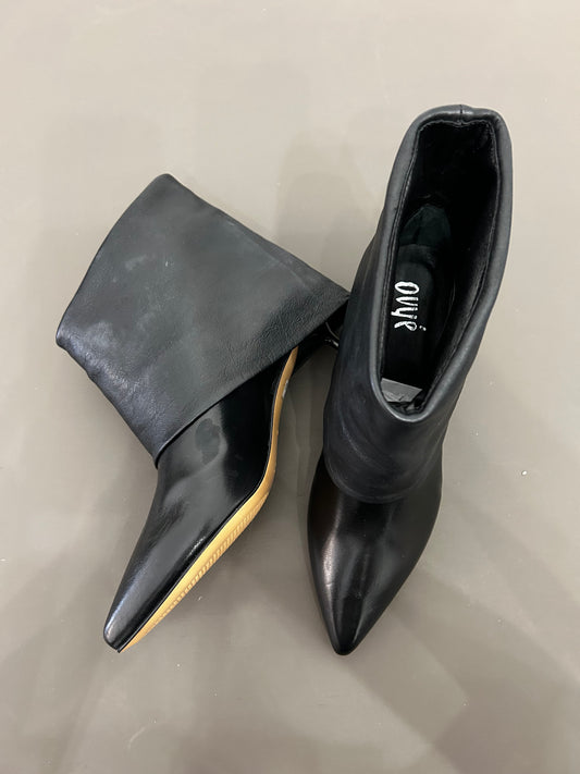 Tronchetto nero in pelle