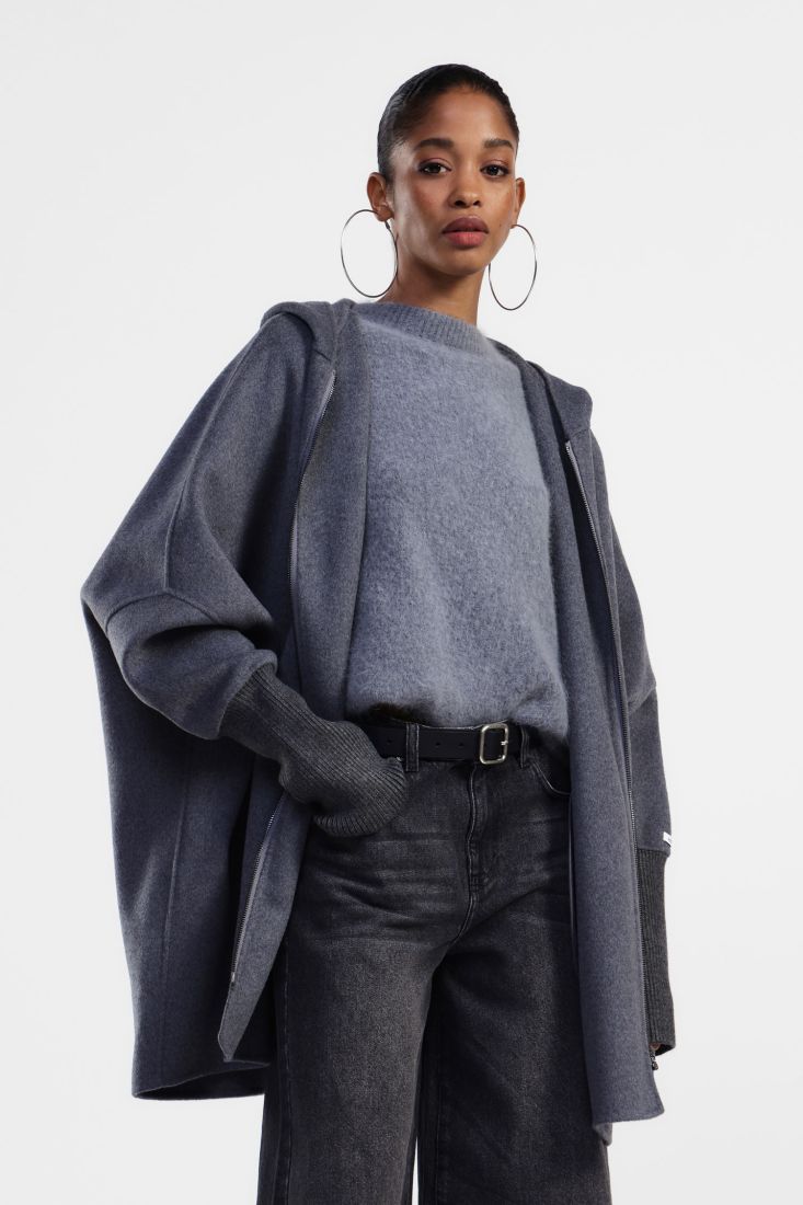 Cappotto oversize cappuccio e zip