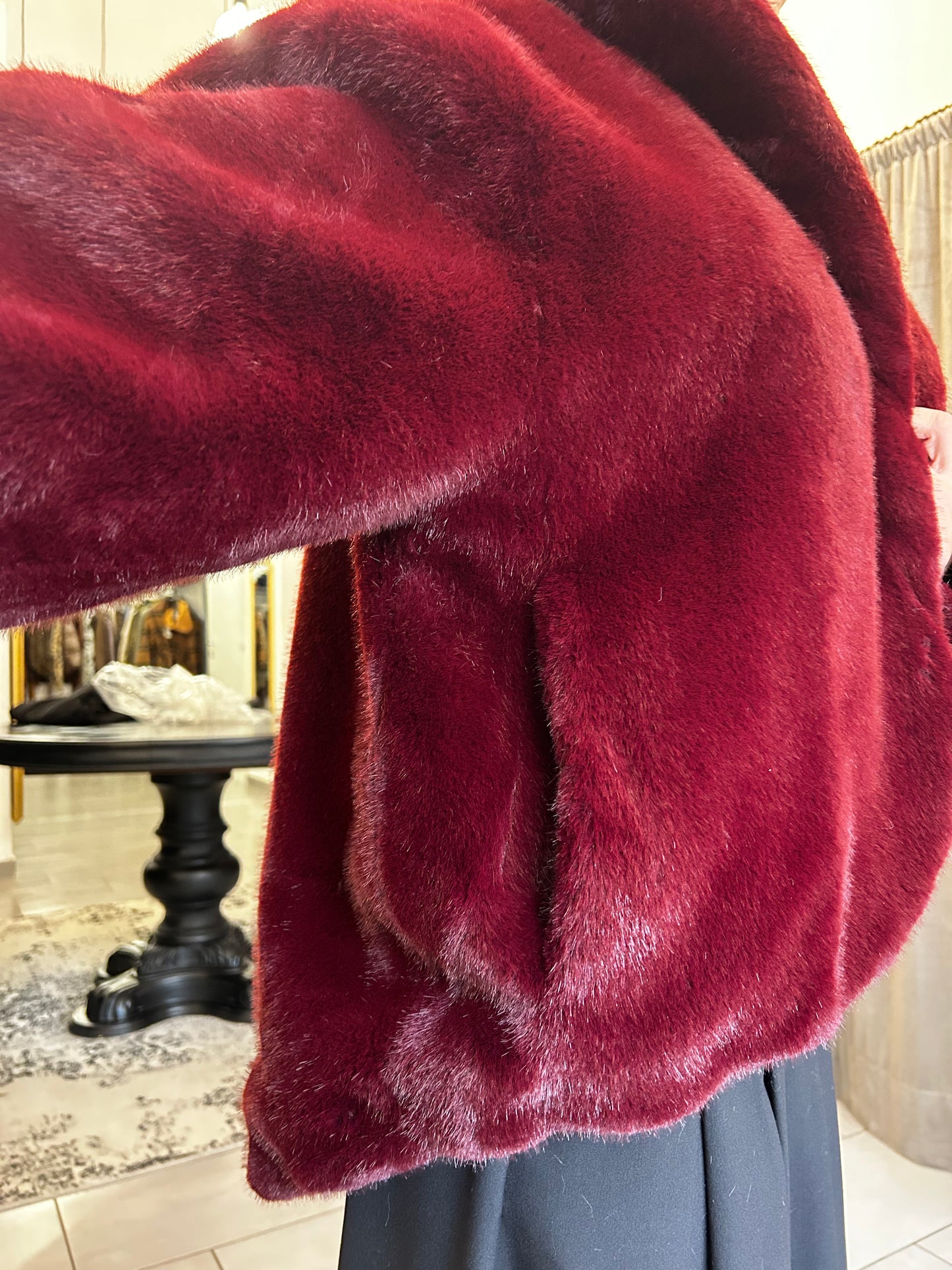 Eco pelliccia con cappuccio Silence Limited