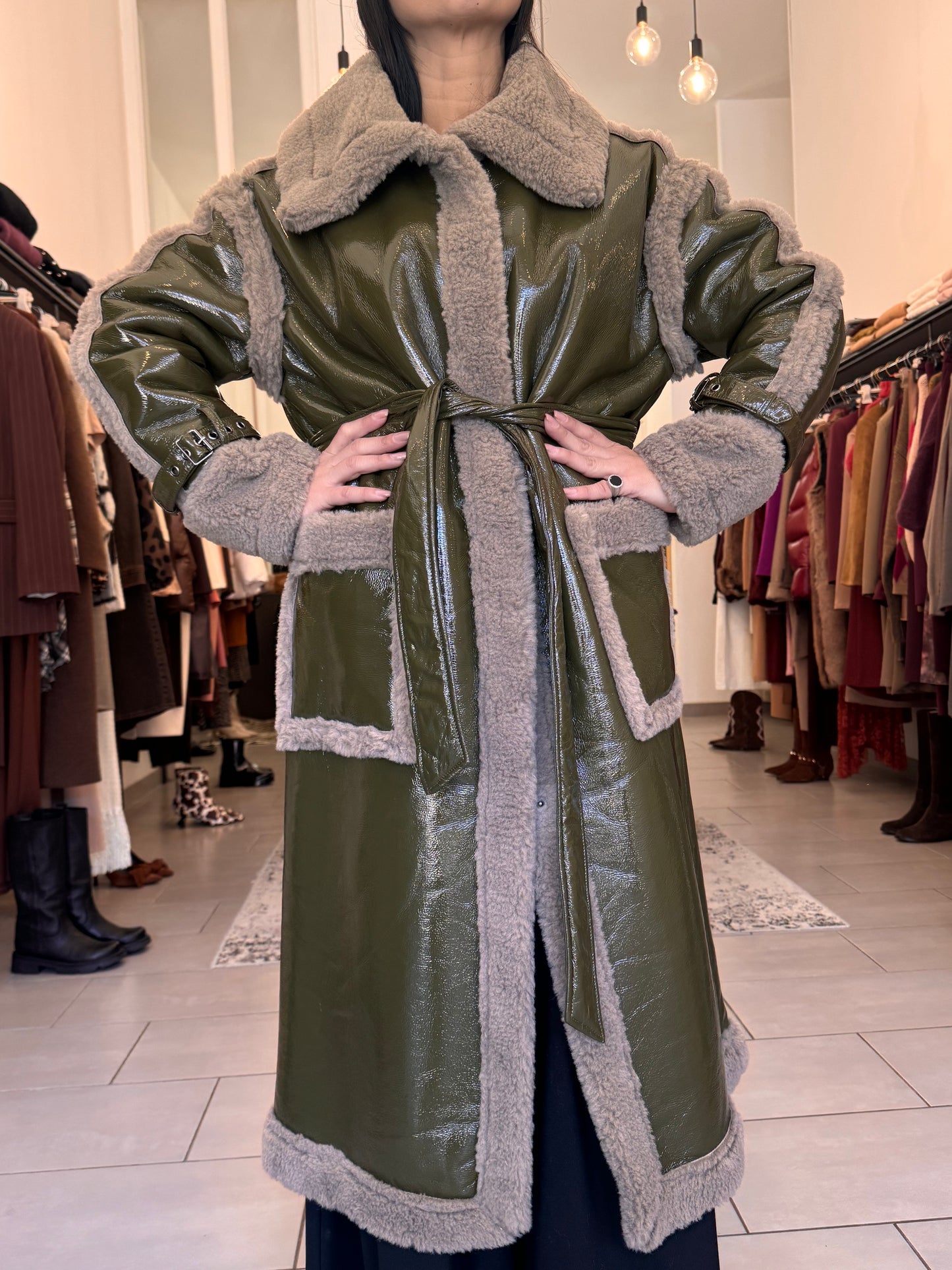 Cappotto in vinile verde e beige Eleh