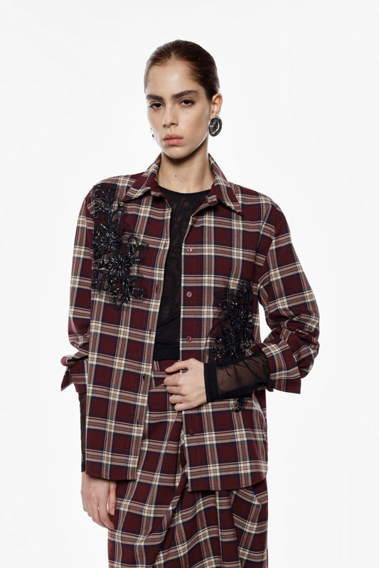 CAMICIA A QUADRI CON RICAMI FLOREALI APPLICATI