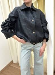 Bomber similpelle intrecciata