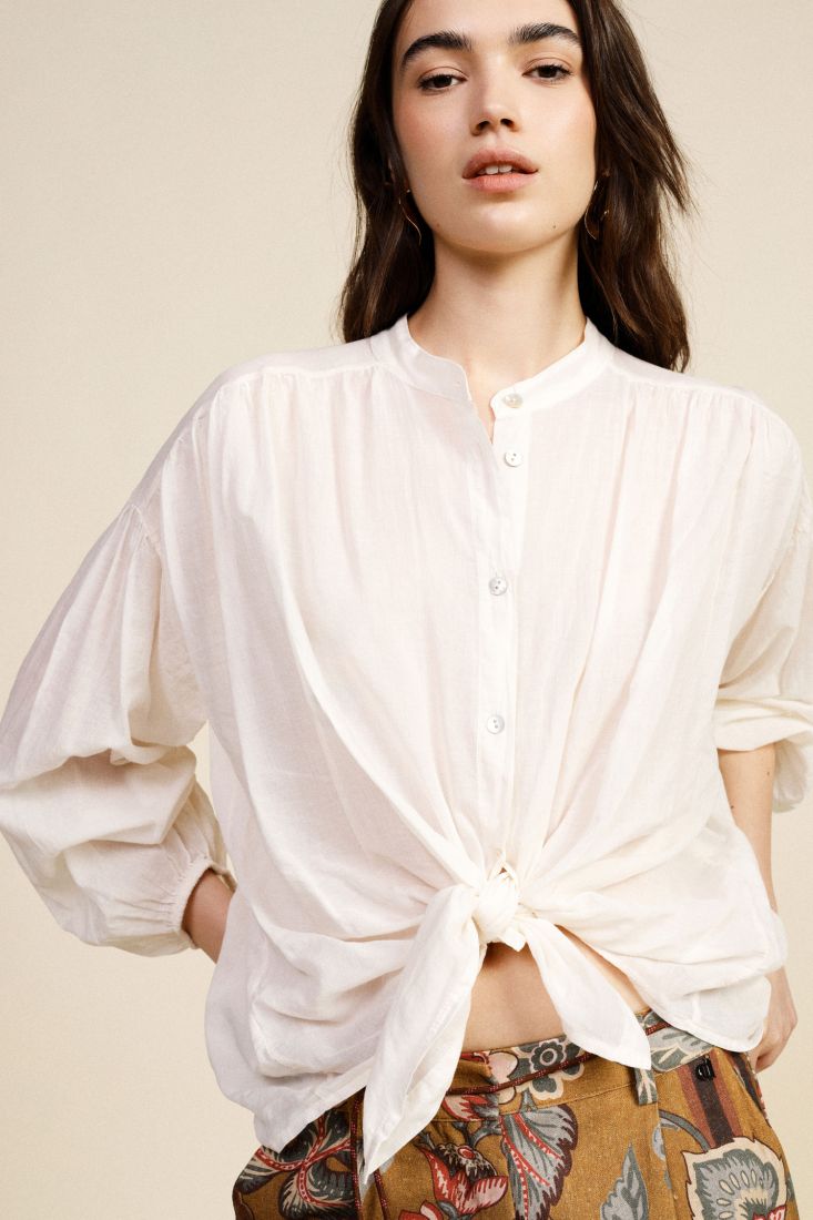 Camicia con nodo frontale e collo alla coreana