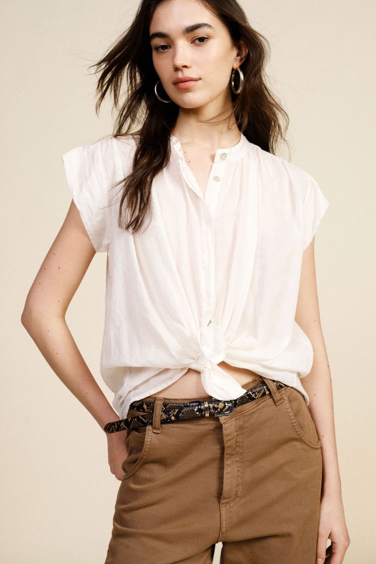Camicia corta con nodo frontale e maniche corte
