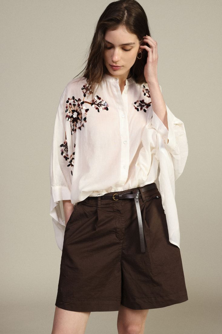 Camicia ampia ricamo floreale bottoni frontali