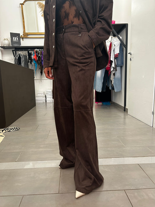 Pantalone scamosciato effetto velluto